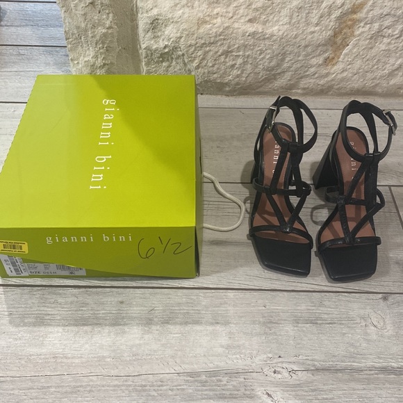 NIB Gianni Bini Bexxlie Heeled Sandals - Picture 2 of 6